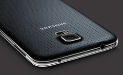 Samsung Galaxy S5 back faux leather detailed