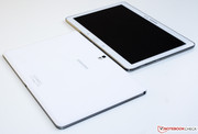 The battery runtimes of both tablets is convincing. The Snapdragon model achieves...