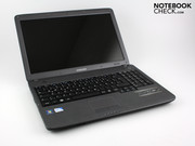 The 15.6" R530 Nolan is found at 439 Euro on the virtual shelves.