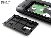The hard disk can be replaced (Samsung HM321HI),