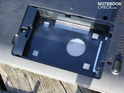 The 2.5 inch HDD doesn't pass any vibrations onto the case.