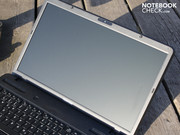 In return, it has a matt 17.3 inch screen in WXGA++ (1600x900 pixels).