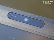The inconspicuous webcam has just as an inconspicuous resolution of 640x480 pixels (VGA).