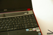 The 15.4 inch display is held from two hinges, that turned out slightly too small, but do well and hold the display tightly in position, even if with a slight teeter.