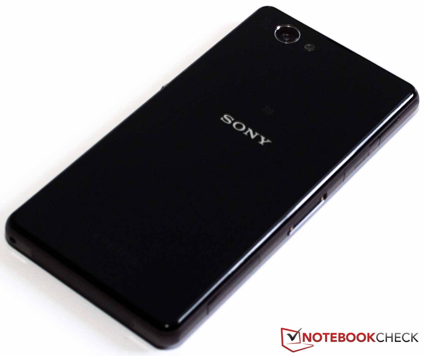 Sony xperia z1 compact купить. Xperia z1 Compact. Сони z1. Xperia z5 Compact задняя крышка. Sony CSM.