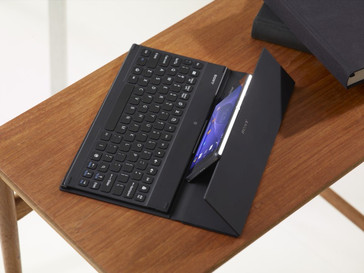 Sony Xperia Z2 Android tablet with Snapdragon 801 processor and keyboard dock