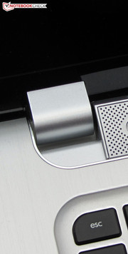 The hinges hold the display lid in any position.