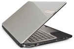 The back of the display lid is a glossy silver-gray (photo: Packard Bell).