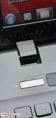 The hinges hold the lid tightly in position.