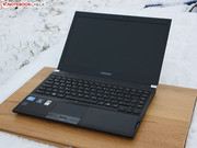The lower height of the Portégé Z930 ultrabook and its low weight