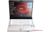 14 inch notebook with WLAN/UMTS support and many accessories.