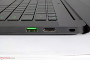 We can find HDMI and USB 3.0 at the right side, but Razer did not integrate an Ethernet port.