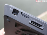 A FireWire port (i-Link 5400) is located on the front.