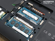 In addition to the harddrive (2.5"), the memory can also be upgraded here.