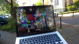 ASUS Transformer Flip TP300L outdoor screen usage