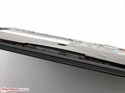 A cavity beneath the ClickPad next to a part of the battery is filled with foam.
