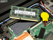 The built-in 4 GB DDR3-RAM chip can be swapped out for an 8 GB chip.