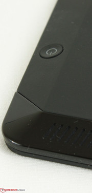 The front screen and back plastic bar are both glossy