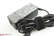 AC adapter (9 x 4 x 3 cm) provides up to 20 V