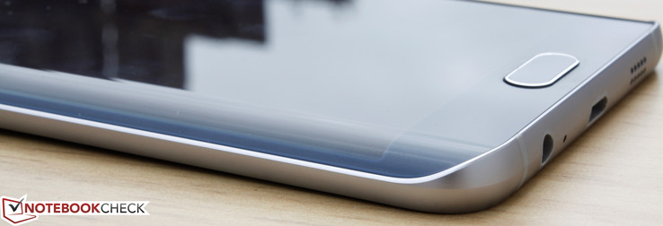 Vervormen Keizer Speciaal Samsung Galaxy S6 Edge+ Smartphone Review - NotebookCheck.net Reviews