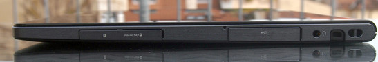 Phía bên tay phải: MicroSD, USB, giắc âm thanh, khóa Kensington