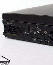 The notebook offers an HDMI port, a Firewire 1394b port, an optical TOSlink sound connection or an antenna connection for the optional DVB-T tuner, which are all user-friendly and well-organized.