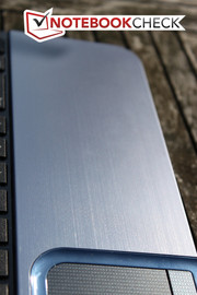 The L855 offers a brushed aluminum finish.