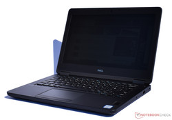 In review: Dell Latitude 12 E5270. Test model courtesy of Dell Germany.