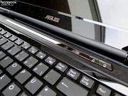 There are barely any multimedia laptops without extra touch keys. It seems that the G60J follows the trend in this matter.