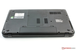 Underside of the Toshiba Satellite S70-A-10F