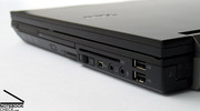 The Dell Latitude E6500 offers all important ports directly in the case, among others a digital display port and an eSATA connection.