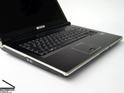 In contrary to many other powerful 15 inch notebook the Deviltech 9000 DTX scores points by a vivid looking case.