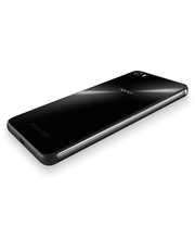 Gorilla Glass covers the rear.