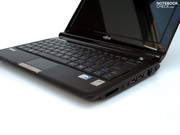 The Fujitsu M2010 is a compact netbook in a 10 inch format.