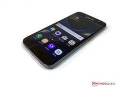 Samsung Galaxy S7 is selling three times as fast as the Galaxy S6 Samsung Galaxy S7 is selling three times as fast as the Galaxy S6