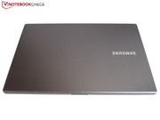 Samsung relies on a silver-gray color.