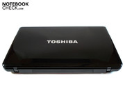 The Toshiba-logo crosses the outer lid.