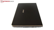 The 17 inch notebook has a height of about four centimeters.