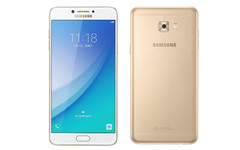 The Galaxy C7 Pro features front and rear-facing 16MP cameras, aluminum construction, and a 5.7-inch OLED display. (Source: Samsung) The Galaxy C7 Pro features front and rear-facing 16MP cameras, aluminum construction, and a 5.7-inch OLED display. (Source: Samsung)
