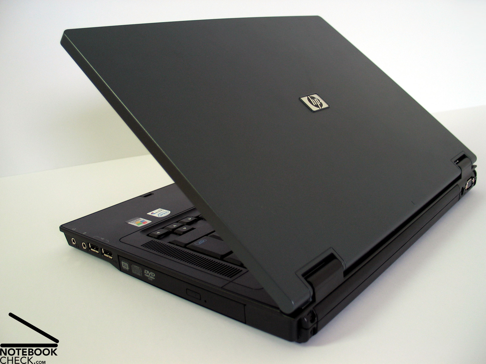 Pareja sal sustracción Review HP Compaq nx7400 Notebook - NotebookCheck.net Reviews