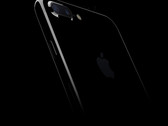 Apple suggests to buy a case for the new glossy iPhone 7