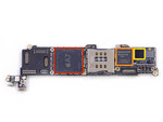 And the heart: The Apple A7 SoC (picture: iFixit)