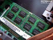 A 4 GB DDR3 RAM with 1333 MHz prevent bottlenecks.