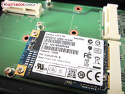 The operating system is installed on a 128 GB SSD.