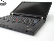 Unfortunately, some well known weaknesses found their way into the otherwise very robust case of the Thinkpad T500.
