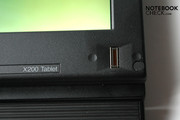 A fingerprint reader secures the notebook against unauthorized access