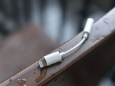 Apple iPhone 7 adapter purportedly leaked and tested