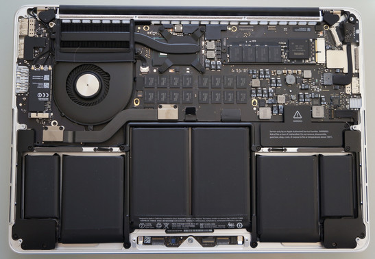 The components are protected by pentalobe screws, which can easily be removed with the according screw driver. However, only the fan, SSD and WLAN module can be replaced or maintained, respectively.