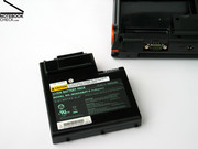 The battery runtime of about 1 - 2 hours, depending on the required performance, is average for a DTR - notebook, as well.