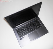 The hybrid's aluminum unibody not only appeals with its elegant design but also its rigidness.